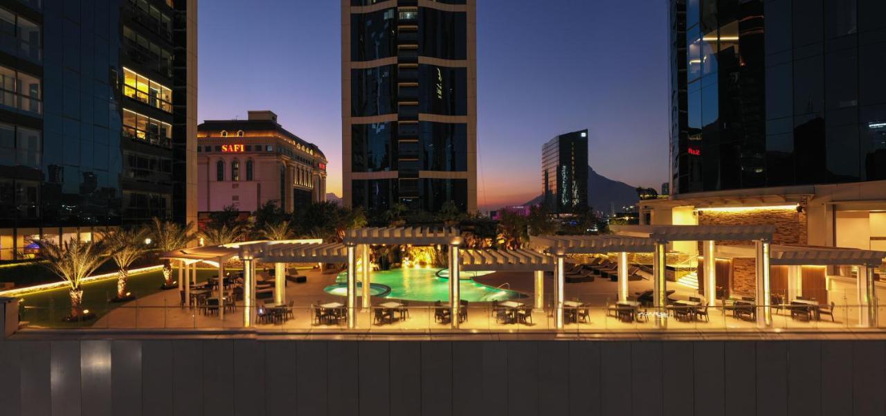 San Pedro Garza Garcia Safi Royal Luxury Metropolitan酒店 外观 照片 The pool at the Four Seasons Hotel