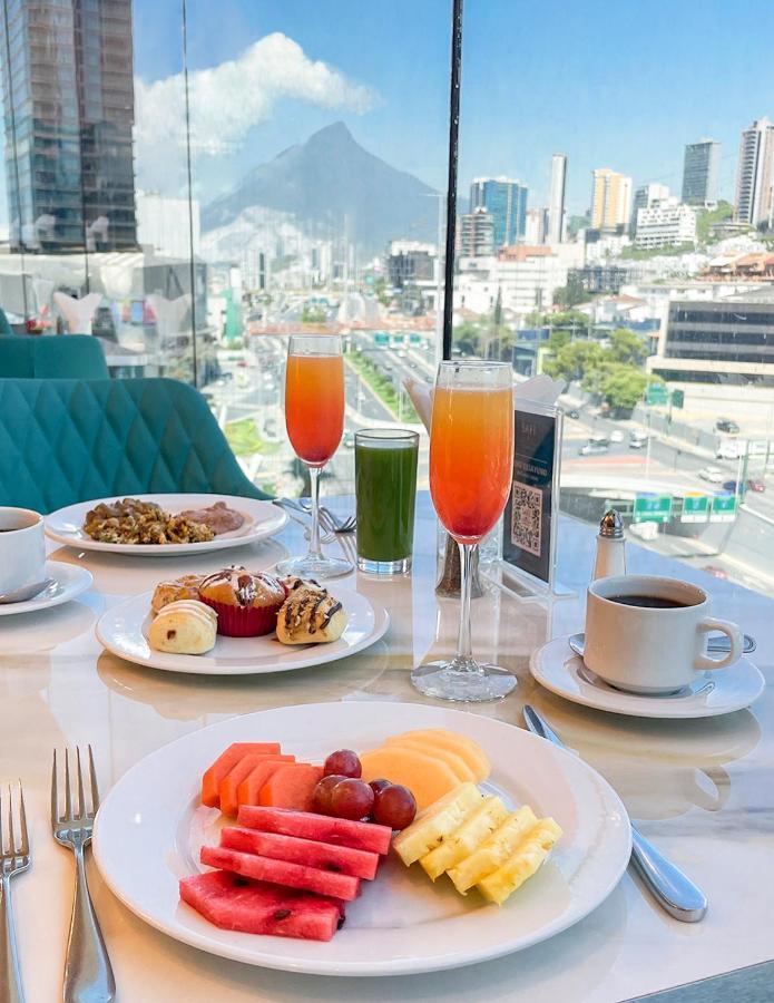 San Pedro Garza Garcia Safi Royal Luxury Metropolitan酒店 外观 照片 Breakfast at the 360° Restaurant