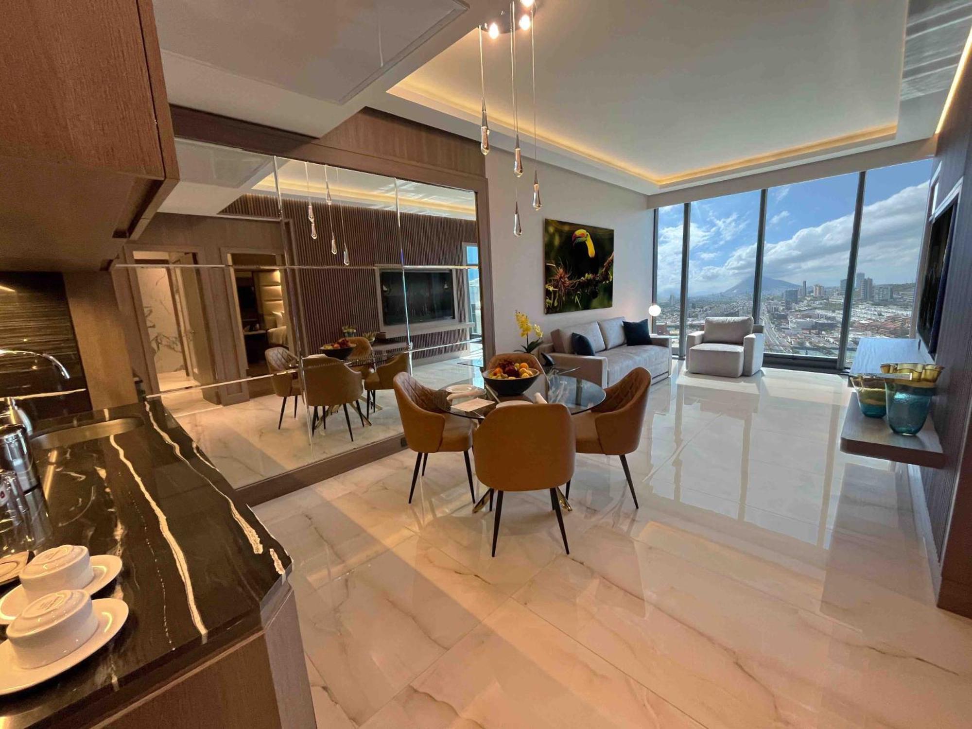 San Pedro Garza Garcia Safi Royal Luxury Metropolitan酒店 外观 照片 The interior of a penthouse at One River North