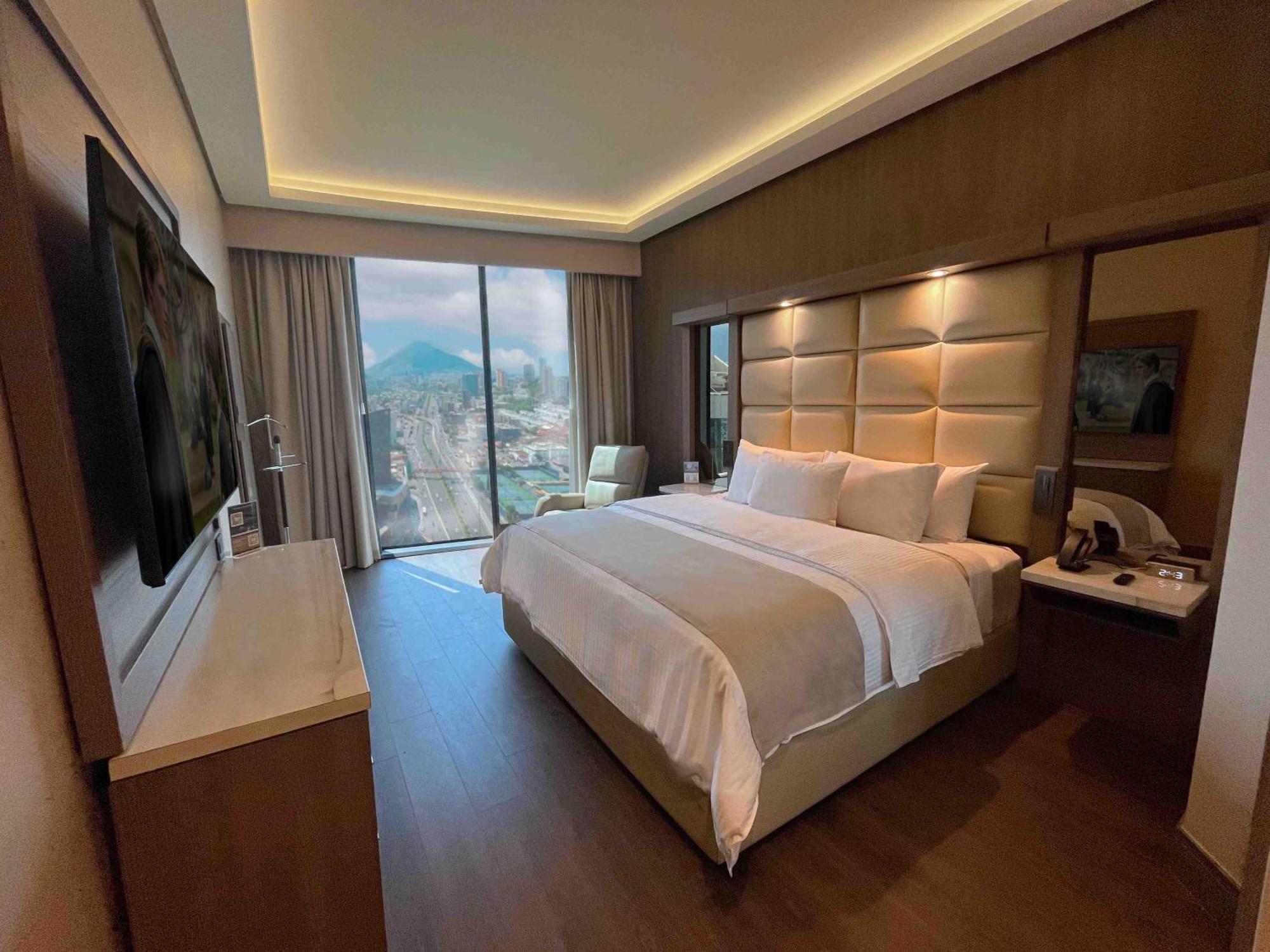 San Pedro Garza Garcia Safi Royal Luxury Metropolitan酒店 外观 照片 A bedroom at the hotel